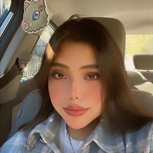 Meet your Posher, Emely